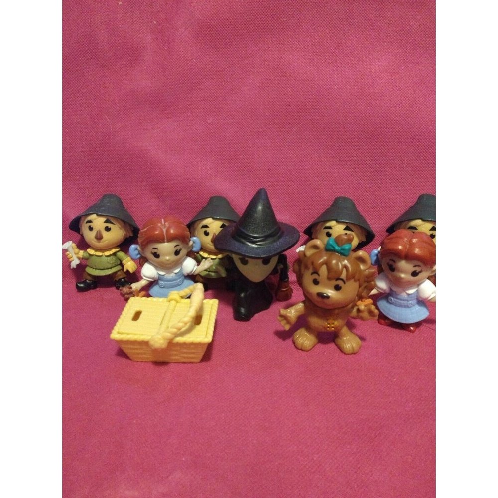 9 pcs McDonalds Wizard Of OZ Toys lot